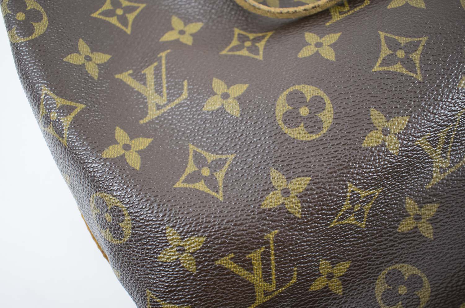 At Auction: Louis Vuitton, Louis Vuitton Noe MM Monogram Bucket Bag