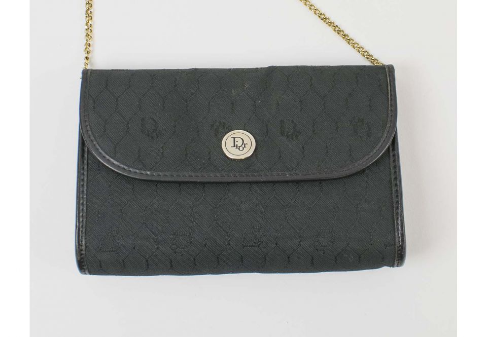 Christian Dior 2021 Oblique Changing Bag w/ Tags - Neutrals Shoulder Bags,  Handbags - CHR341107
