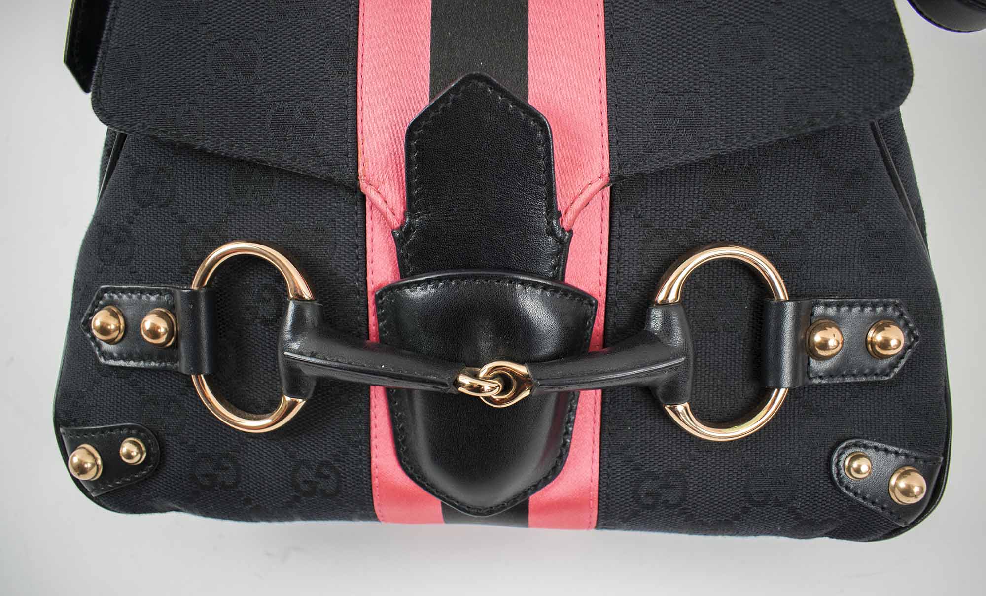 Sold at Auction: A GUCCI X TOM FORD HORSEBIT CLUTCH BAG