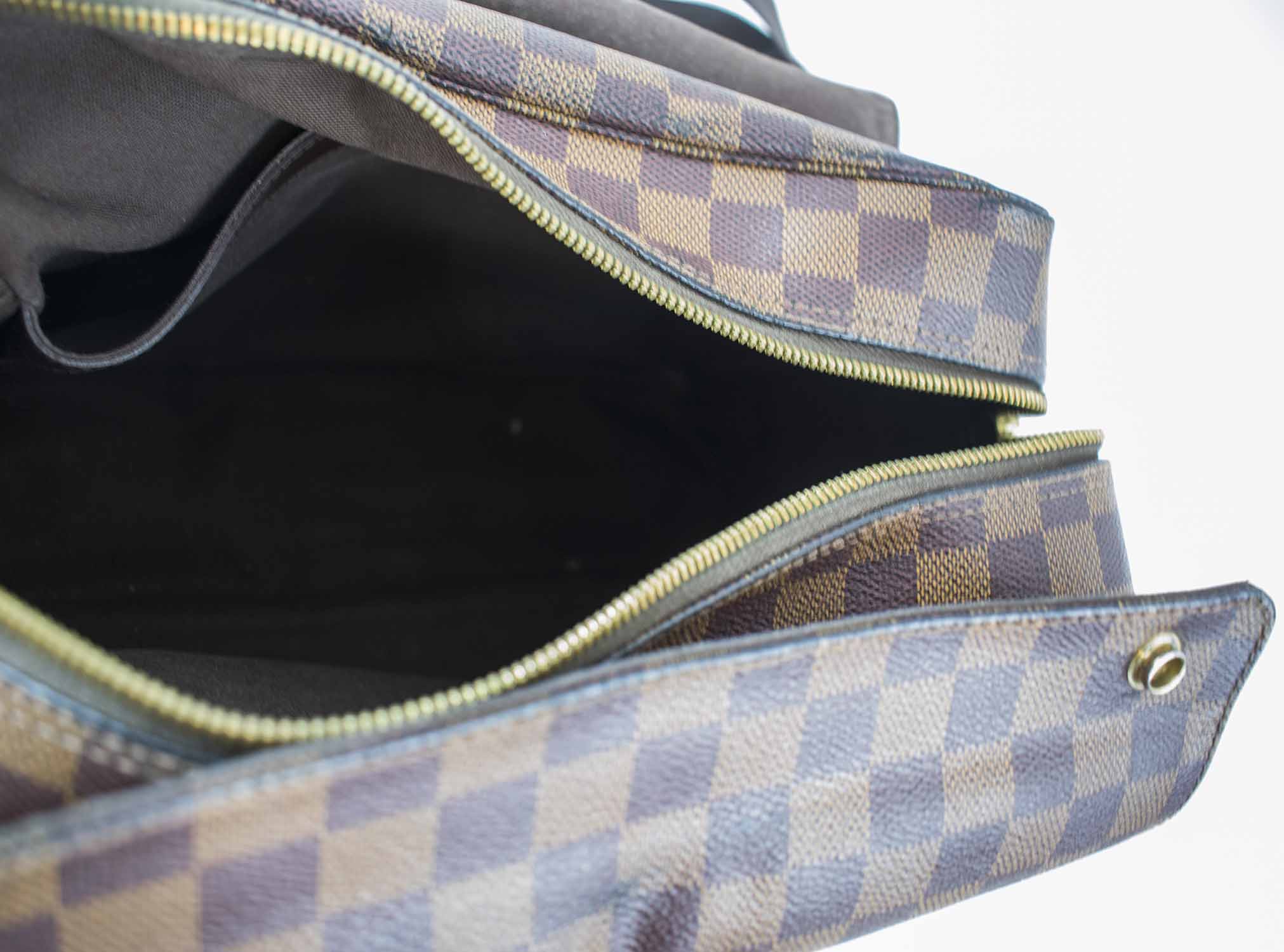 Louis Vuitton Naviglio Handbag Damier Brown 21348358