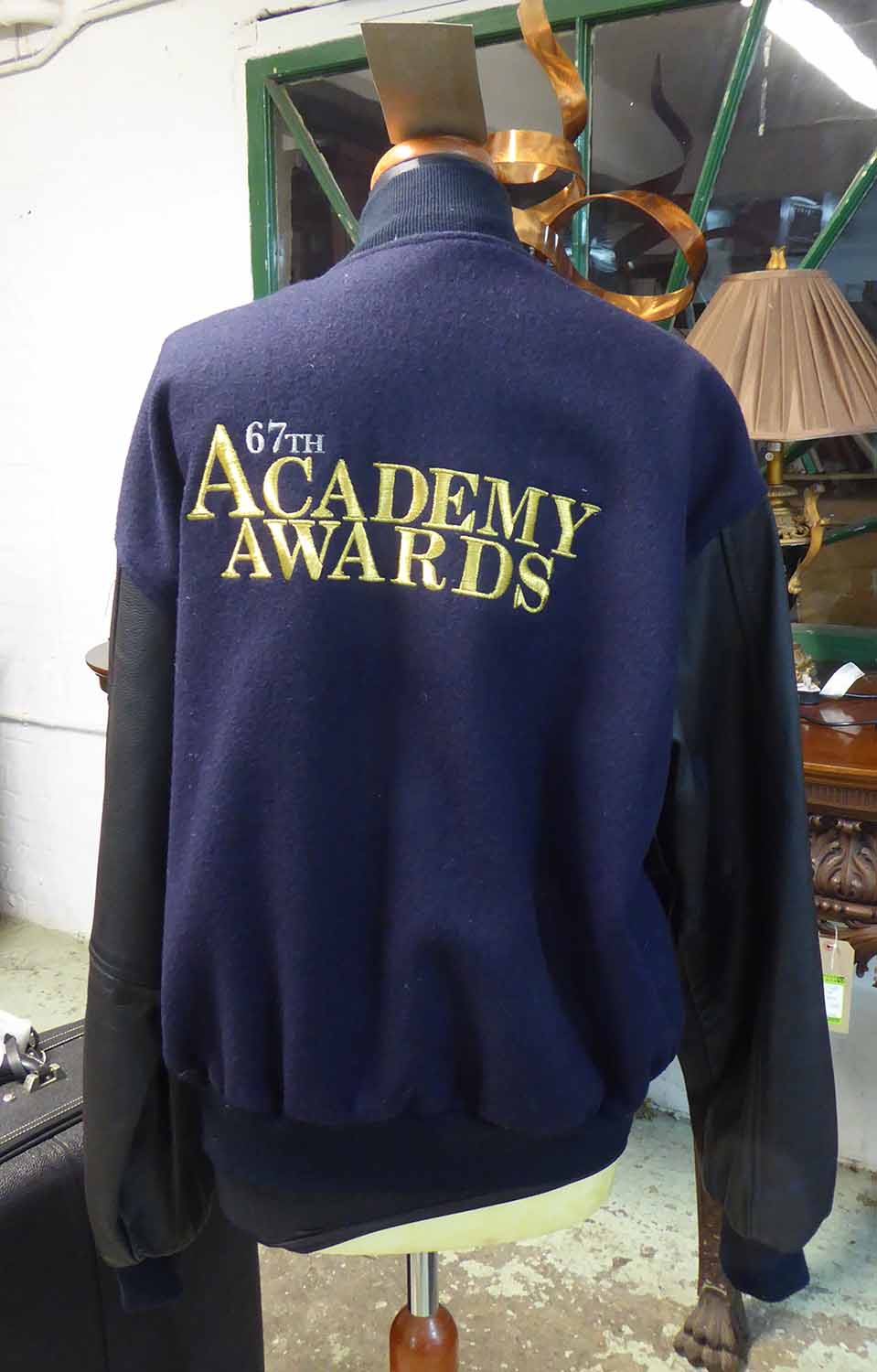 67th-academy-awards-oscar-jacket-27th-march-1995-provenance-property