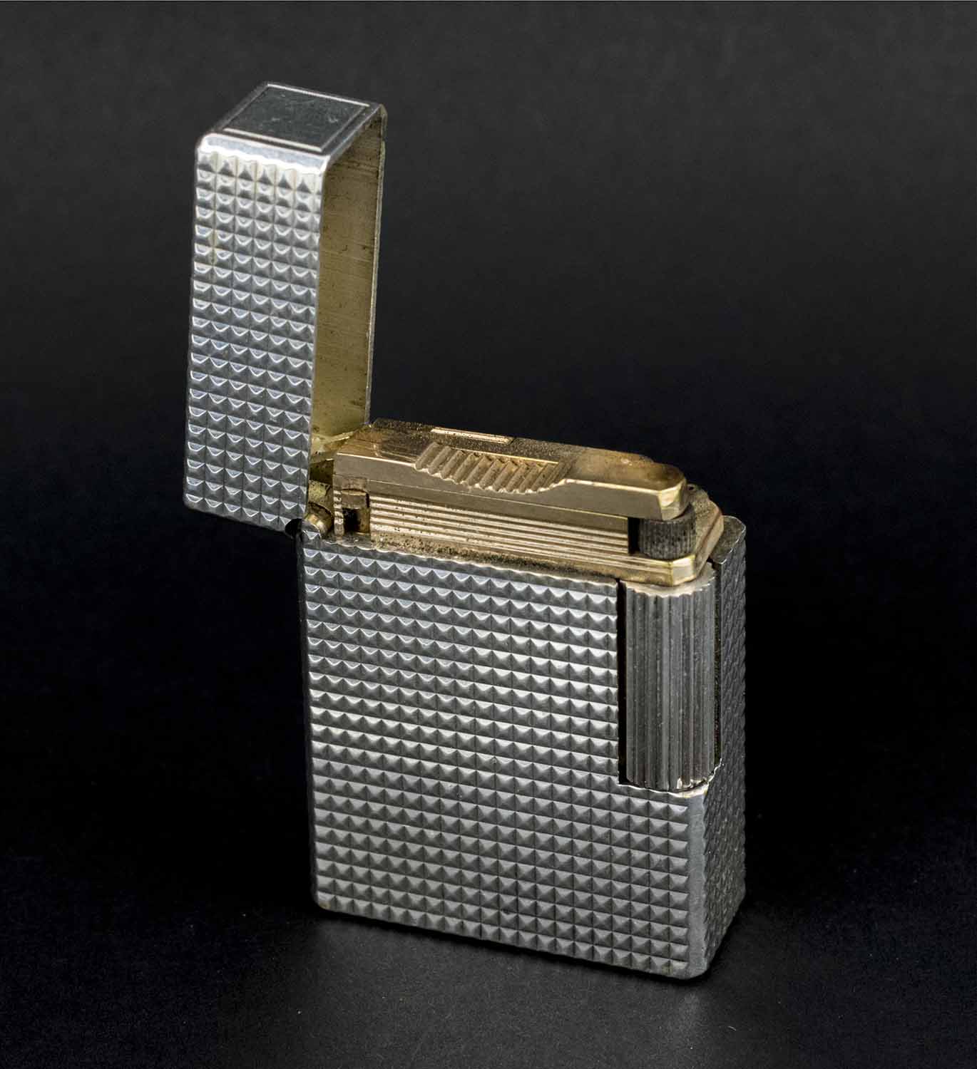 S DUPONT PARIS LIGHTER.