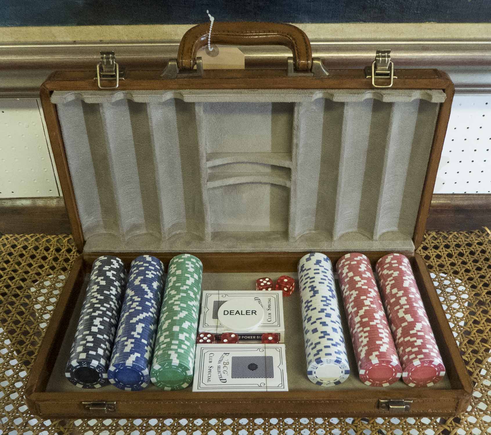POKER CHIPS LEATHER CASE (2)