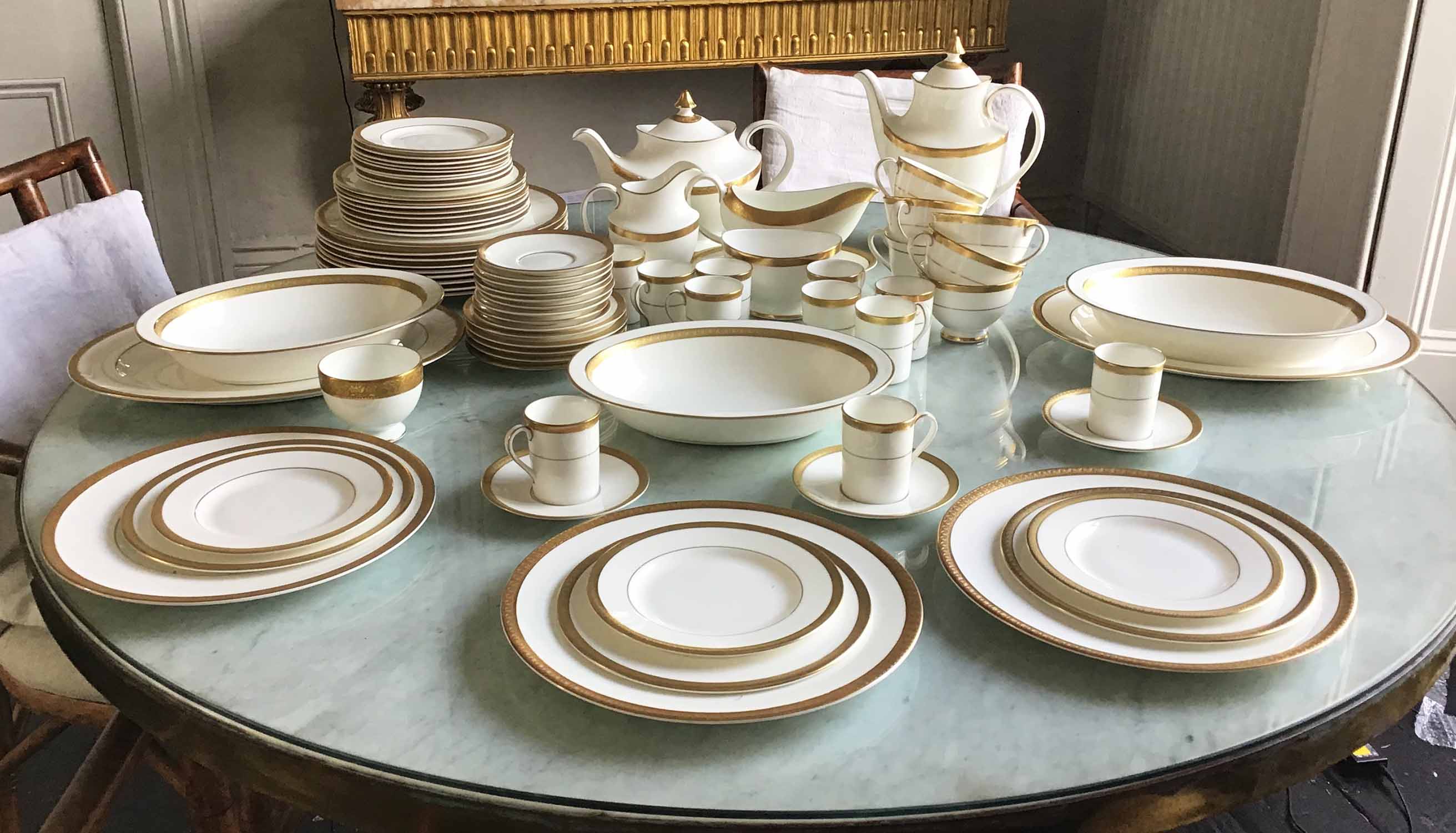 dinner-service-english-fine-bone-china-royal-doulton-royal-gold